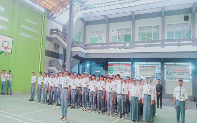 Latihan Dasar Kepemimpinan Siswa SMK Manangga Pratama Tahun 2023
